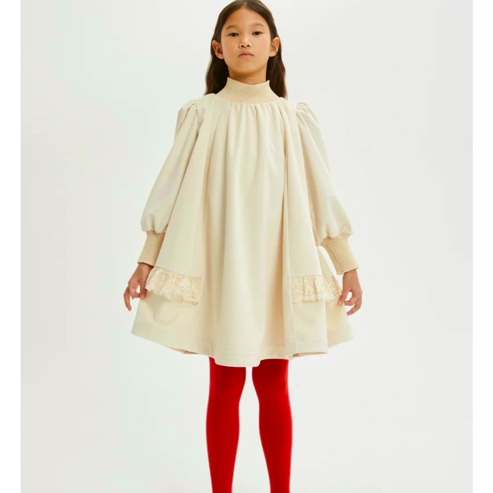 The Middle Daughter “Inside Scoop”
Color: lions mane (ecru)velvet dress  7-8 NWT